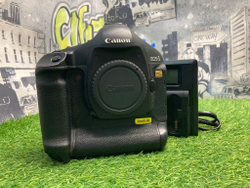 Canon EOS-1 Ds Mark III