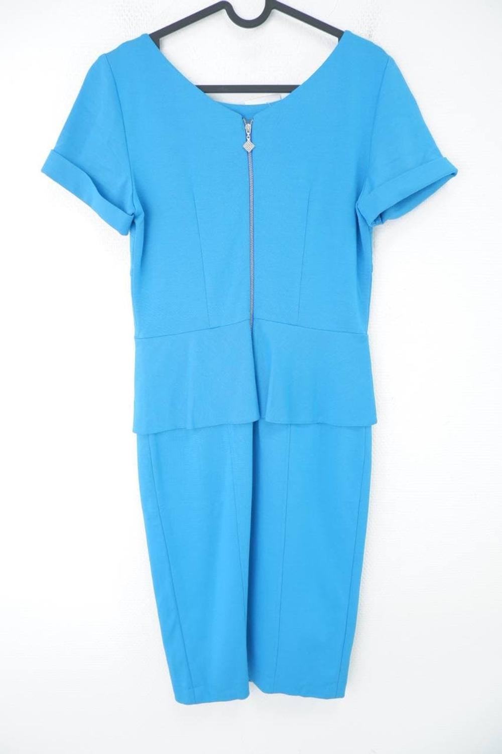 Платье Olar лаконичное 44 размер