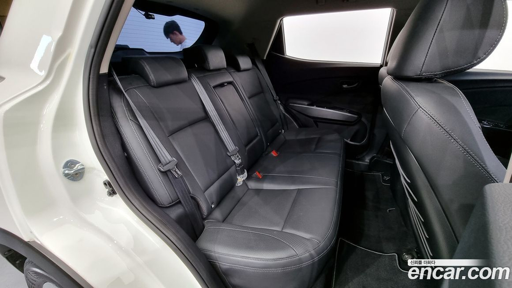 KG Mobility (Ssangyong) Very New Tivoli Бензин 1.5 2WD (10.2019)