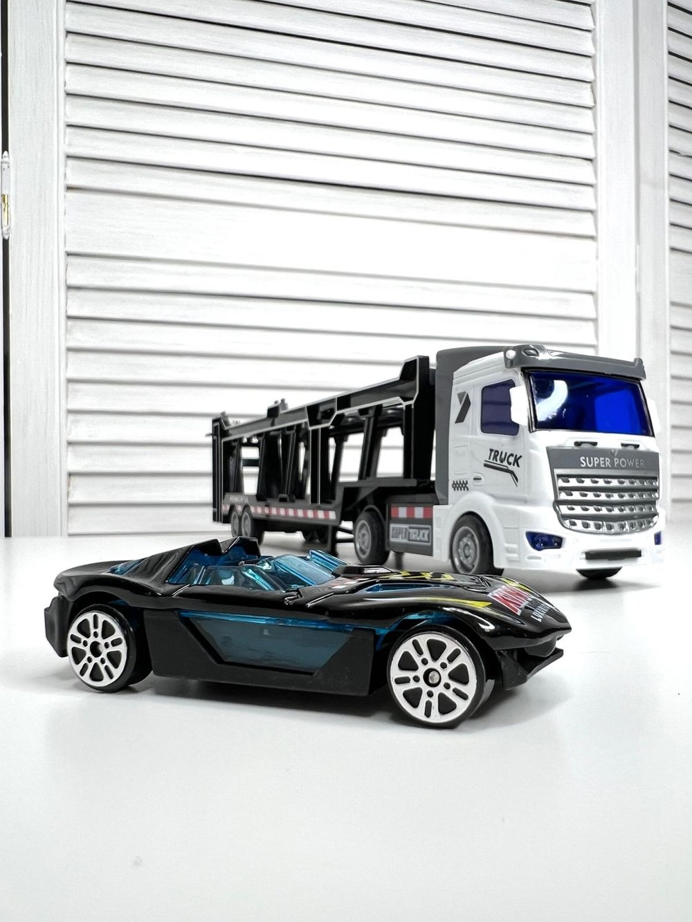 Машина автовоз с 4 спортивными машинками (201789601)