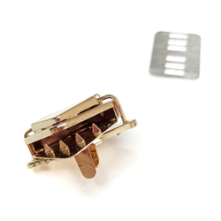Замок-защелка на зажимах 32*32 Золото