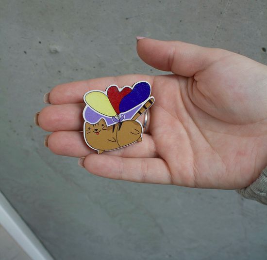 Значок деревянный (брошь)  Cat. Fire Pin