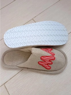 Льняные тапочки с аппликацией "Мама"