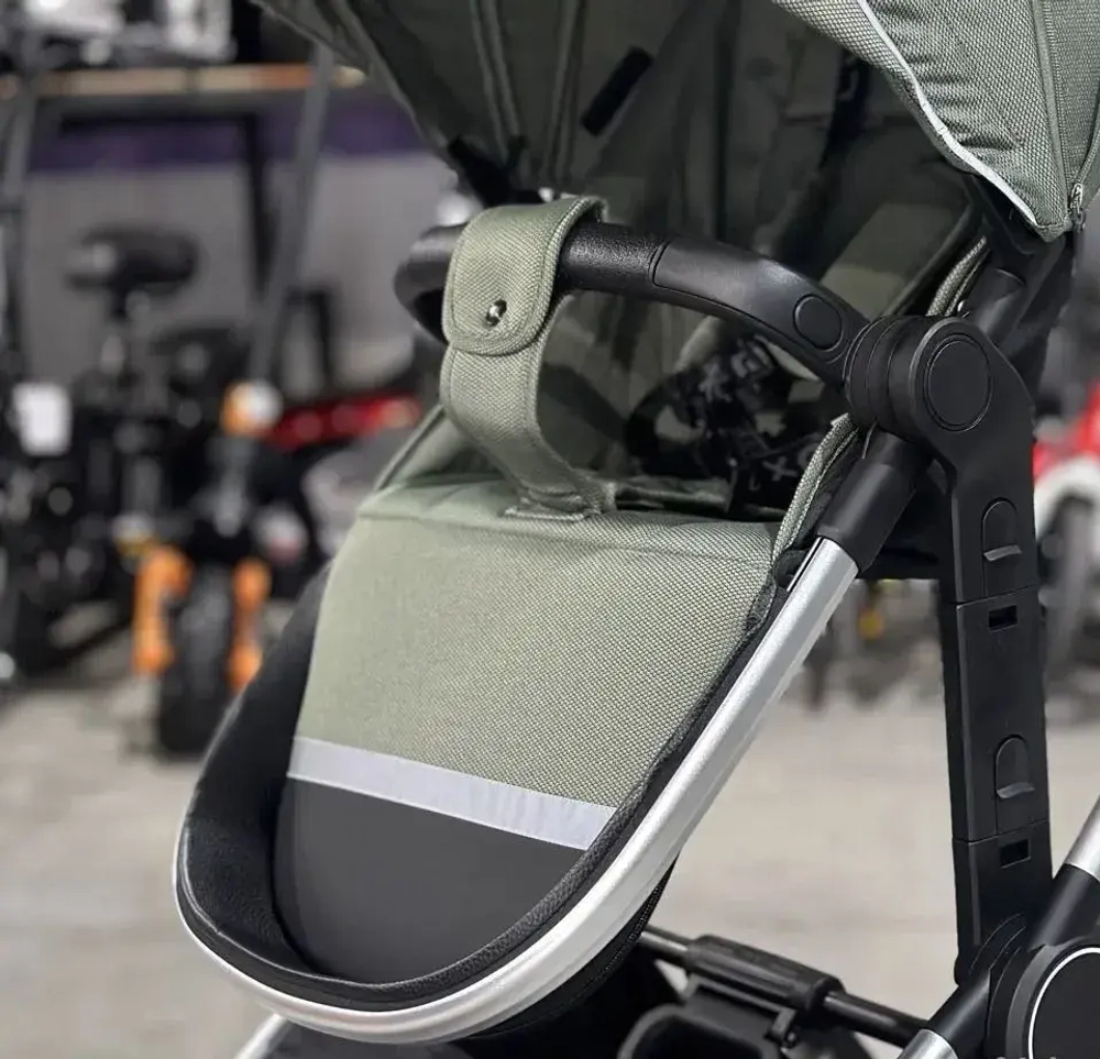 Детская коляска Luxmom 780 3в1 зеленый