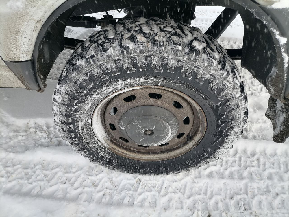 GAZ SOBOL Цельнометаллический 27527-773 (Бензиновый, 2,7 л, 107 л.с. 4WD)