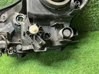 Фара правая Toyota RAV 4 CA40 (2015-2019) галоген