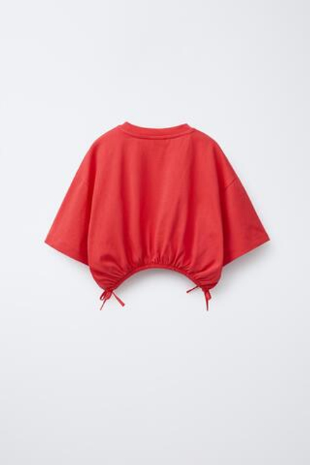 ZARA ФУТБОЛКА С ПРИНТОМ И ДЕТАЛЯМИ ИЗ КРУЖЕВА КРОШЕ, КРАСНЫЙ