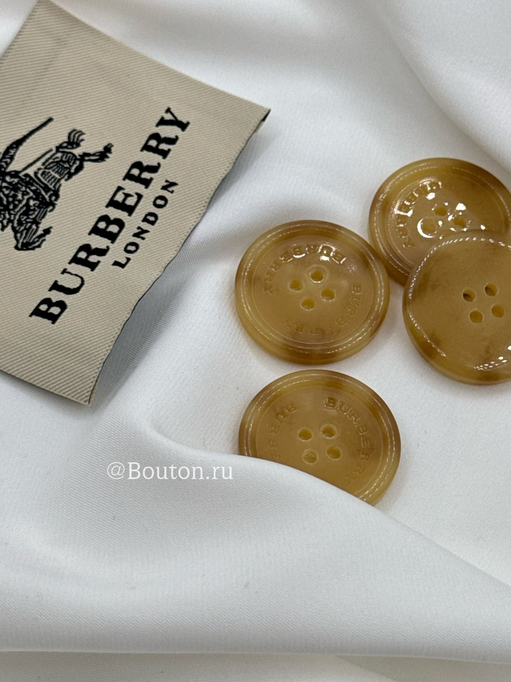Пуговицы Барб. светлые (бежевые)