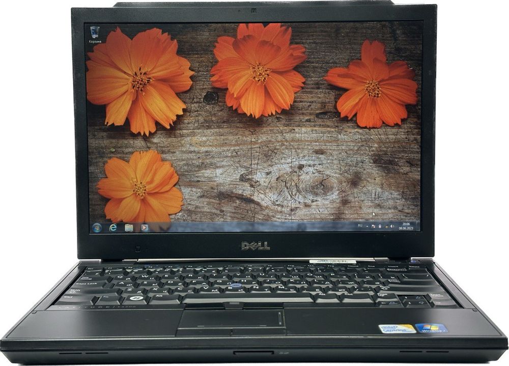 13.3" Уценённый ноутбук Dell Latitude E4300 (1366x768, Intel Core 2 Duo P9600, RAM 4ГБ, SSD 128ГБ, Intel HD Graphics, Win 7