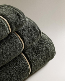 ZARA HOME ПОЛОТЕНЦЕ С ВЫШИТОЙ КАЙМОЙ, ЗЕЛЕНЫЙ