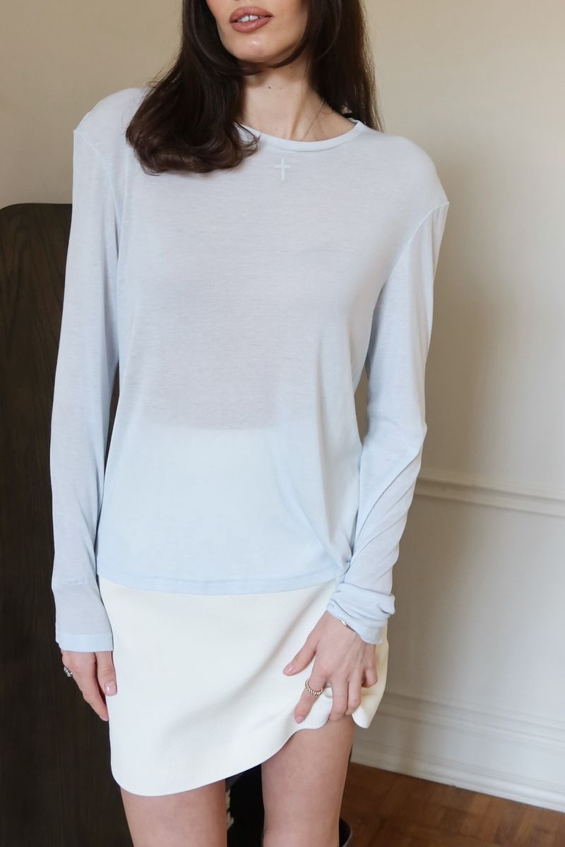 Лонгслив голубой