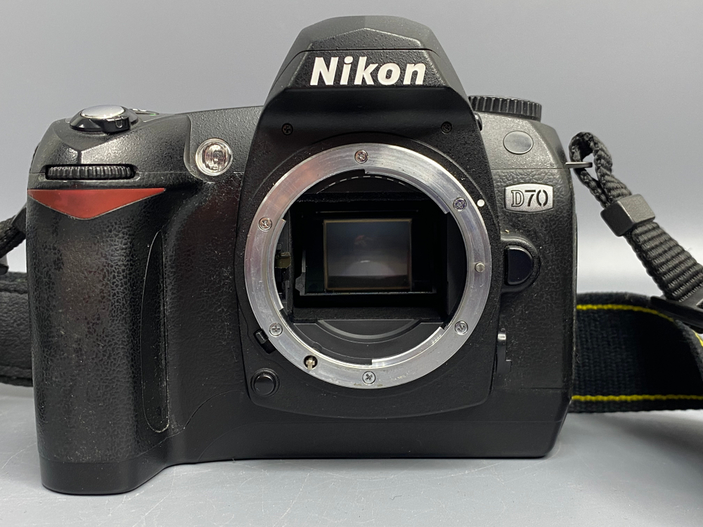 Nikon D70