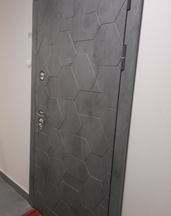 Входная дверь в квартиру с шумоизоляцией Сударь Дива (DIVA) МД-51 Темный бетон / рис. М11 Лучи Белый софт