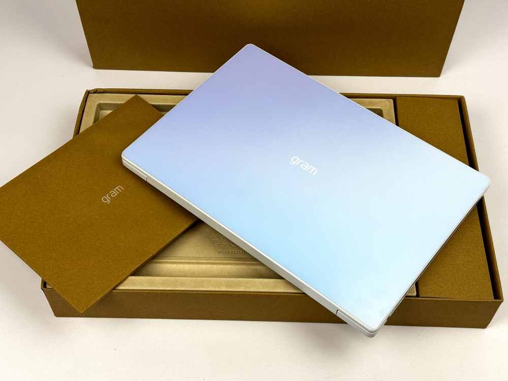 Ноутбук LG Gram Intel Core i7-1360P 16GB 512GB 2.8K 90Hz OLED Win11 Ru-En клавиатура