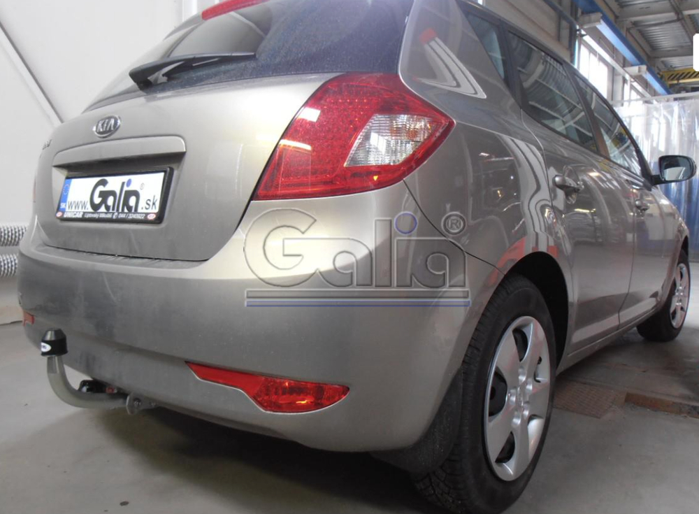Фаркоп оцинкованный Galia K029A для Hyundai i30 хетчбек FD 2007-2010, Kia Ceed хетчбек 2006-2012(паспорт и сертификат в комплекте)(без электрики)