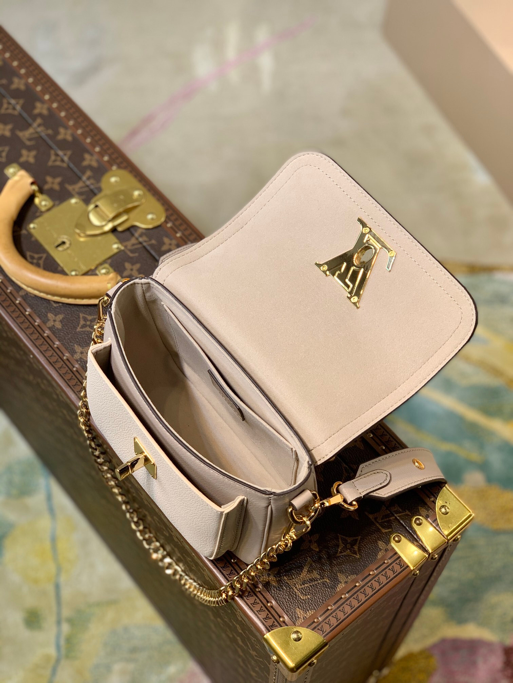 Louis Vuitton Lockme Tender