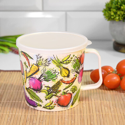 Контейнер-кружка 0,75л "Овощной микс" (светло-бежевый)