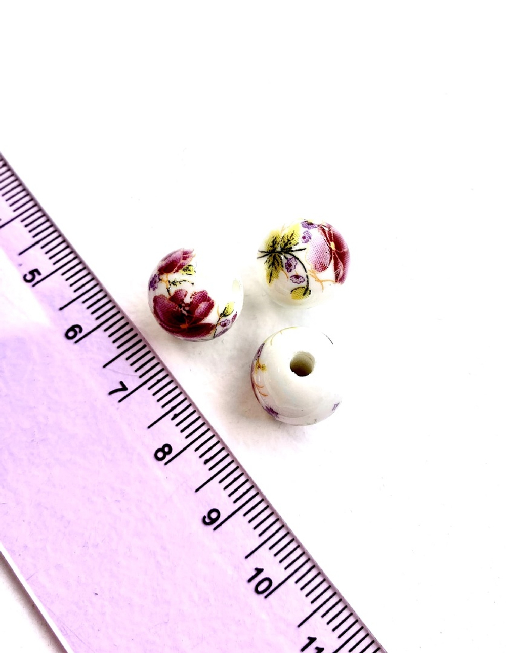 25704-1 Бусина керамическая,12 мм, белый/бордовый