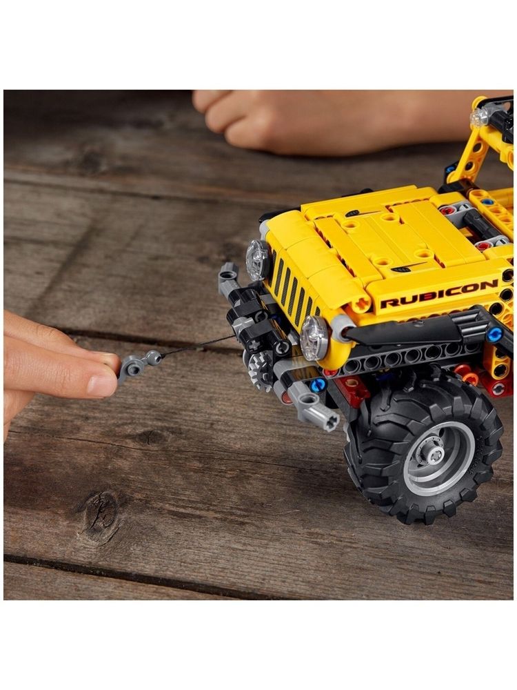 Конструктор LEGO Technic Jeep Wrangler 42122