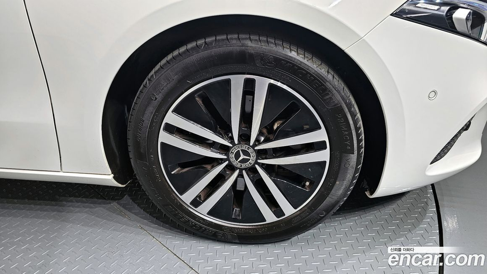 Mercedes-Benz A-Class W177 A220 Sedan (05.2022)