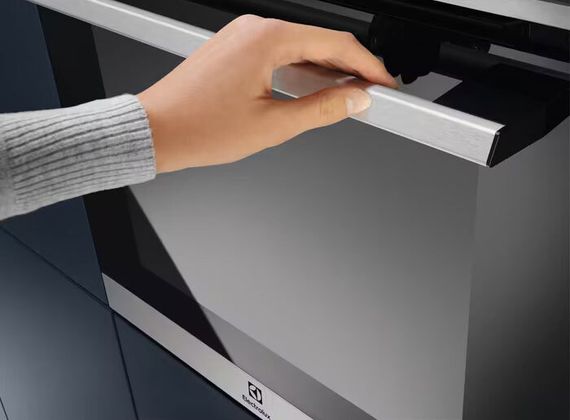 Духовой шкаф Electrolux EOD5C70X