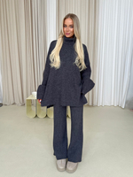 Шерстяной костюм серый