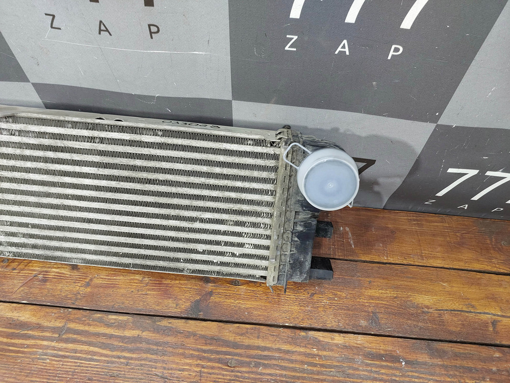 Интеркулер Mercedes V-Class (W447) 14-нв Б/У Оригинал A4475011301