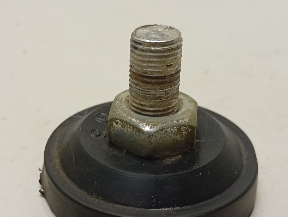 GOY1054L кт48 Ножка для стиральной машины Candy 41028020 б/у