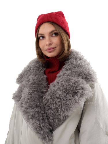 Серая парка-косуха с меховым воротником