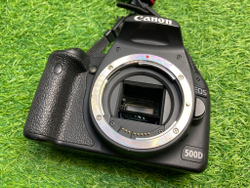 Canon 500D Kit 18-55mm 3.5-5.6 ll (16.500 кадров)