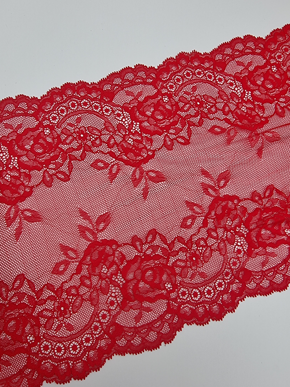 Кружево эластичное красное КС106 (23 см)