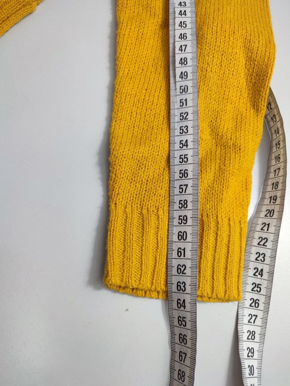 Джемпер H&M желтого цвета 44 размер