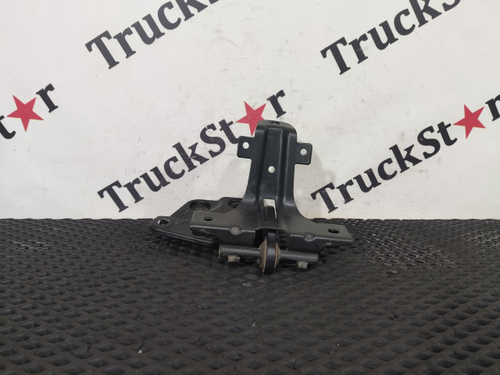 Петля капота левая 2020г.