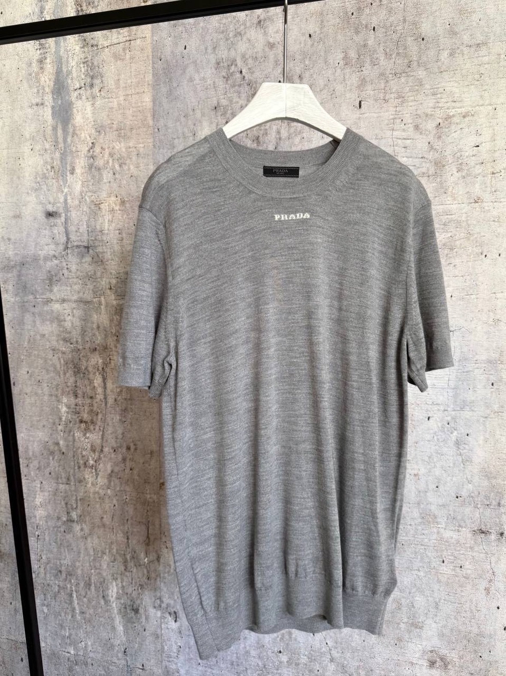 Футболка Prada