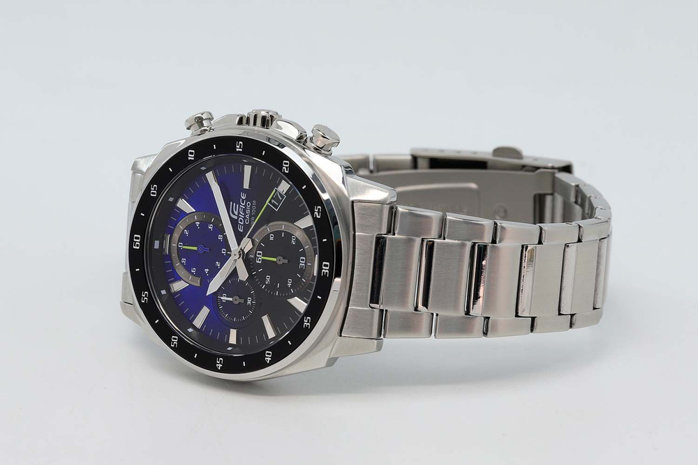 Мужские наручные часы Casio Edifice EFV-600D-2A