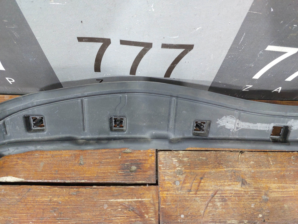 Уплотнитель крыла правого BMW 3-Series (G20) 18-нв Б/У Оригинал 51487433820