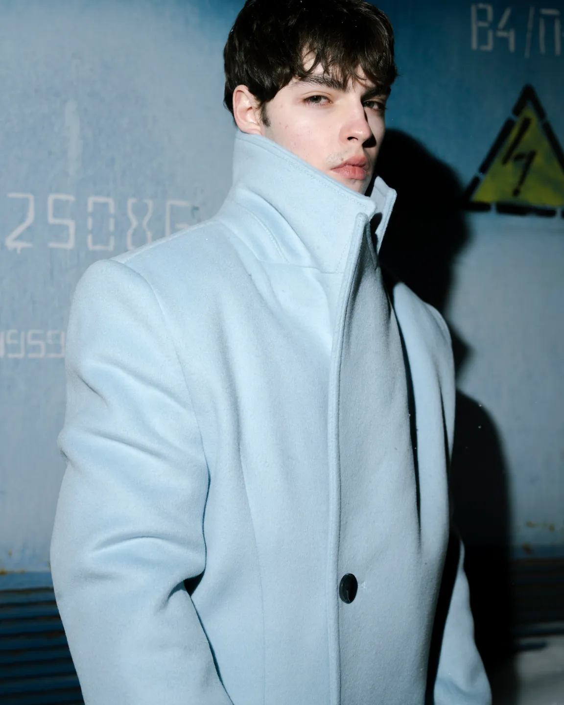 Голубое пальто 