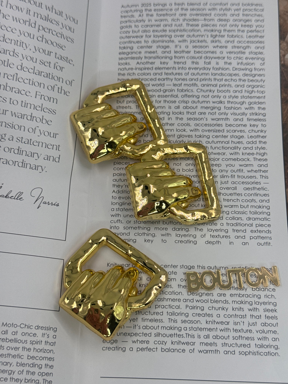 Пуговицы Скиапар. "Рука" глянцевое лимонное золото