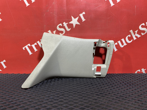 Накладка на заднюю стойку левая