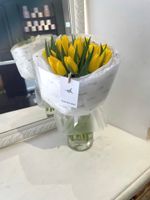 Букет из 15 классических желтых тюльпанов