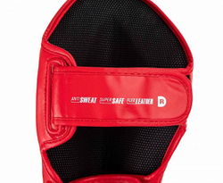 Защита голени и стопы Clinch Shin Instep Guard Kick 2.0 красная C521N