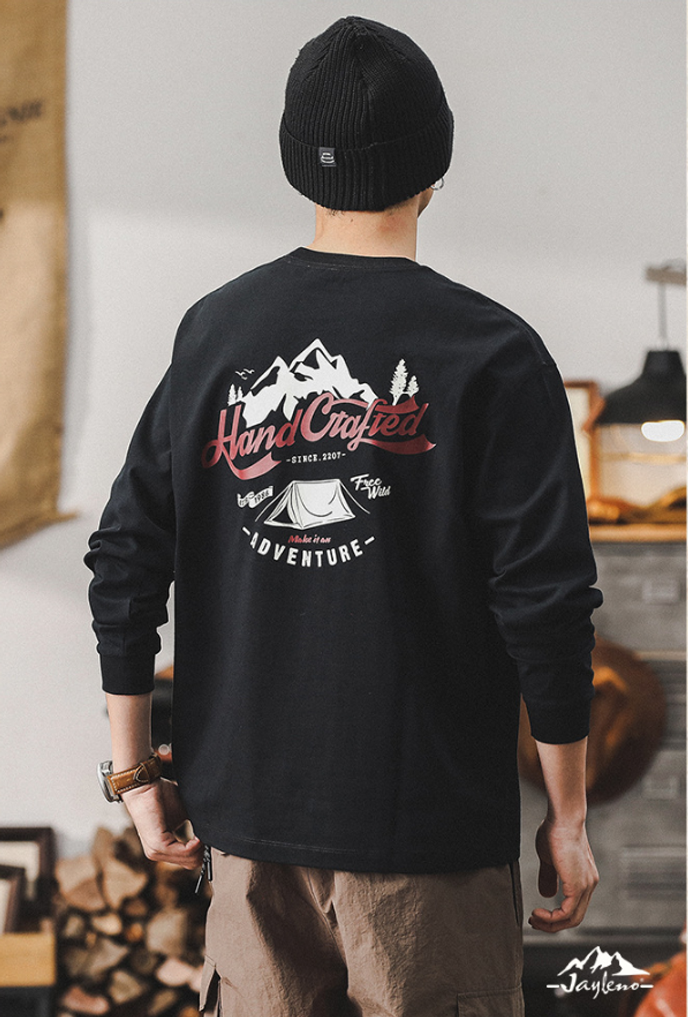 Мужская футболка с длинным рукавом и принтом на спине