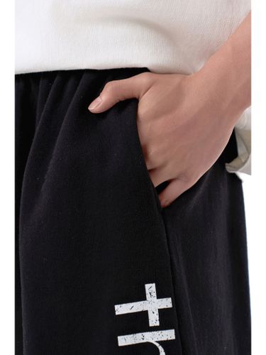 Черные трикотажные шорты с лого