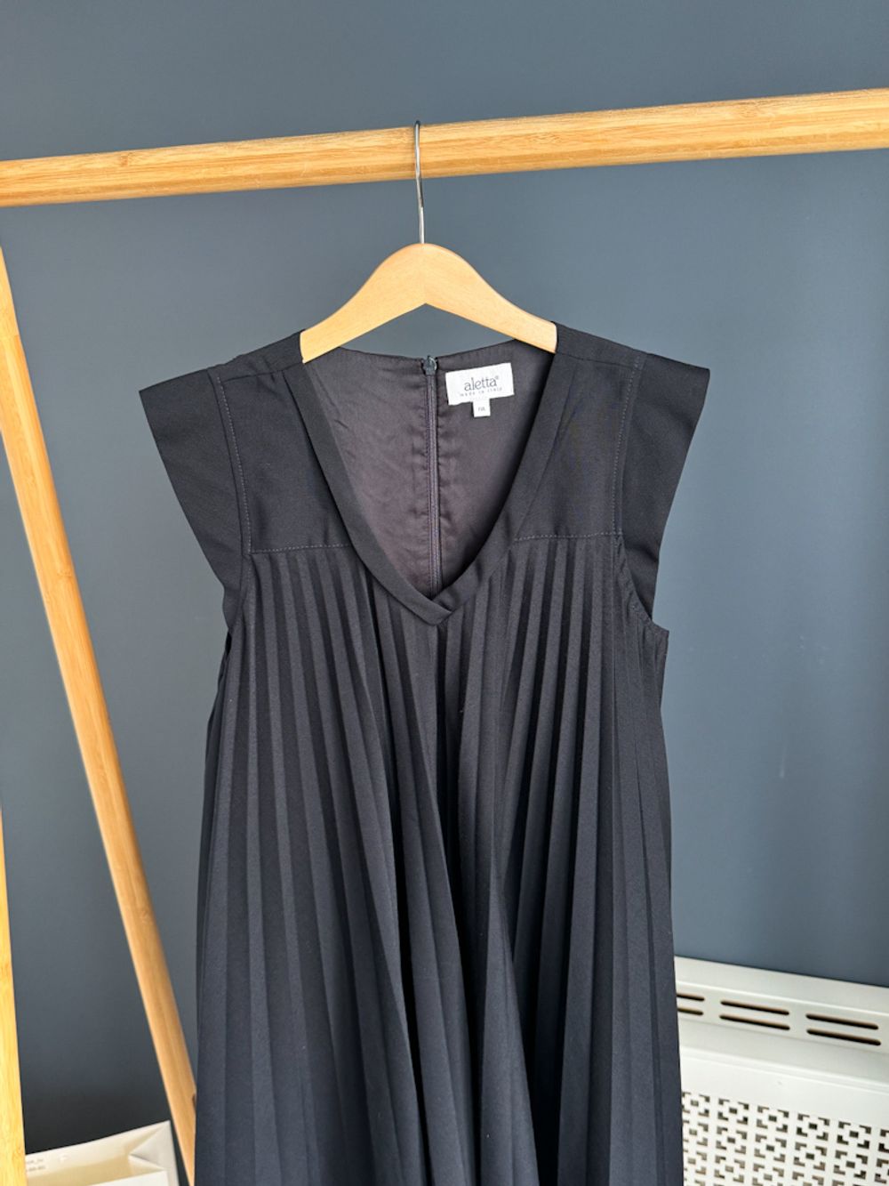 Платье без рукавов Aletta, 146