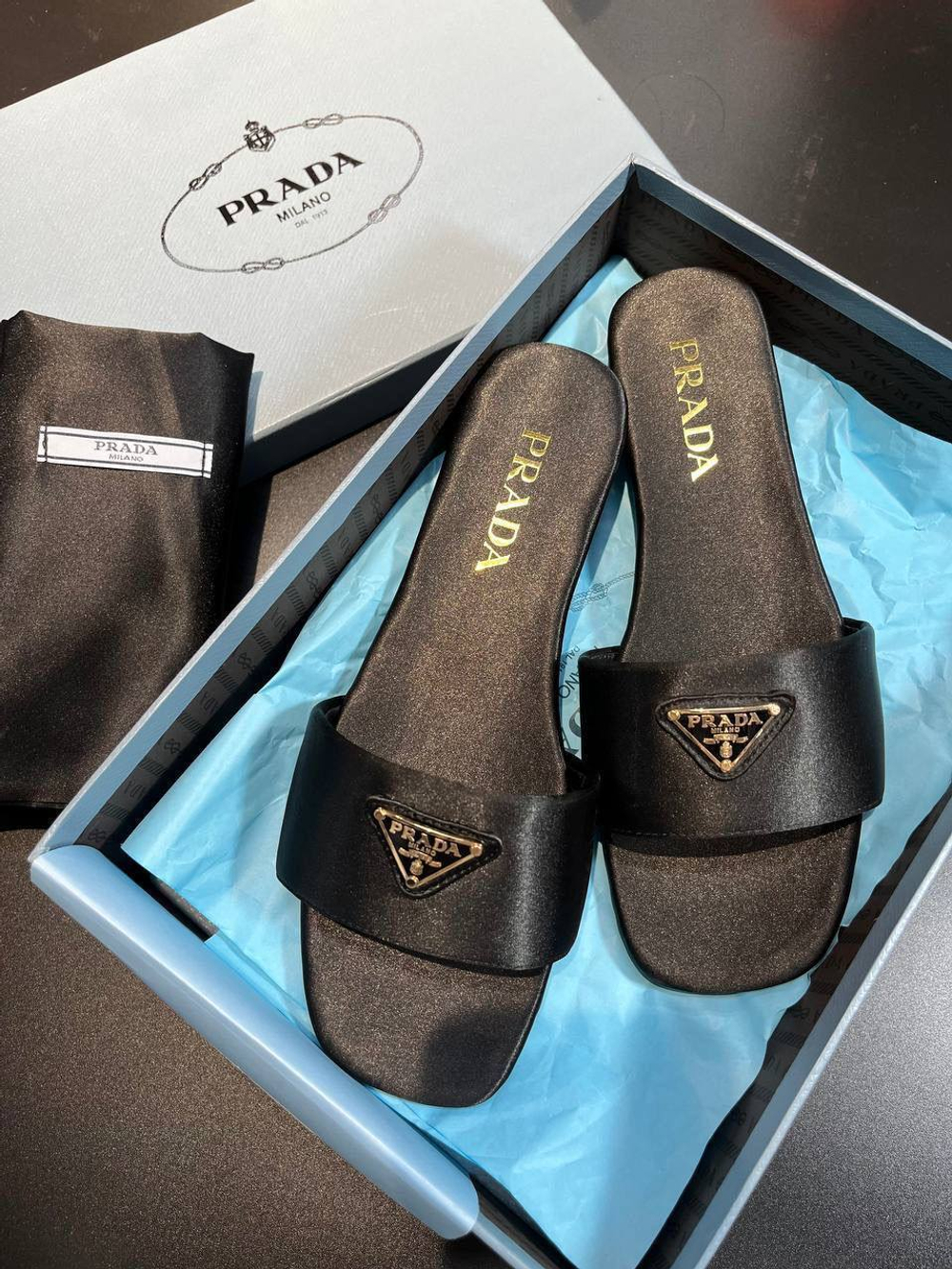 Шлепанцы Prada