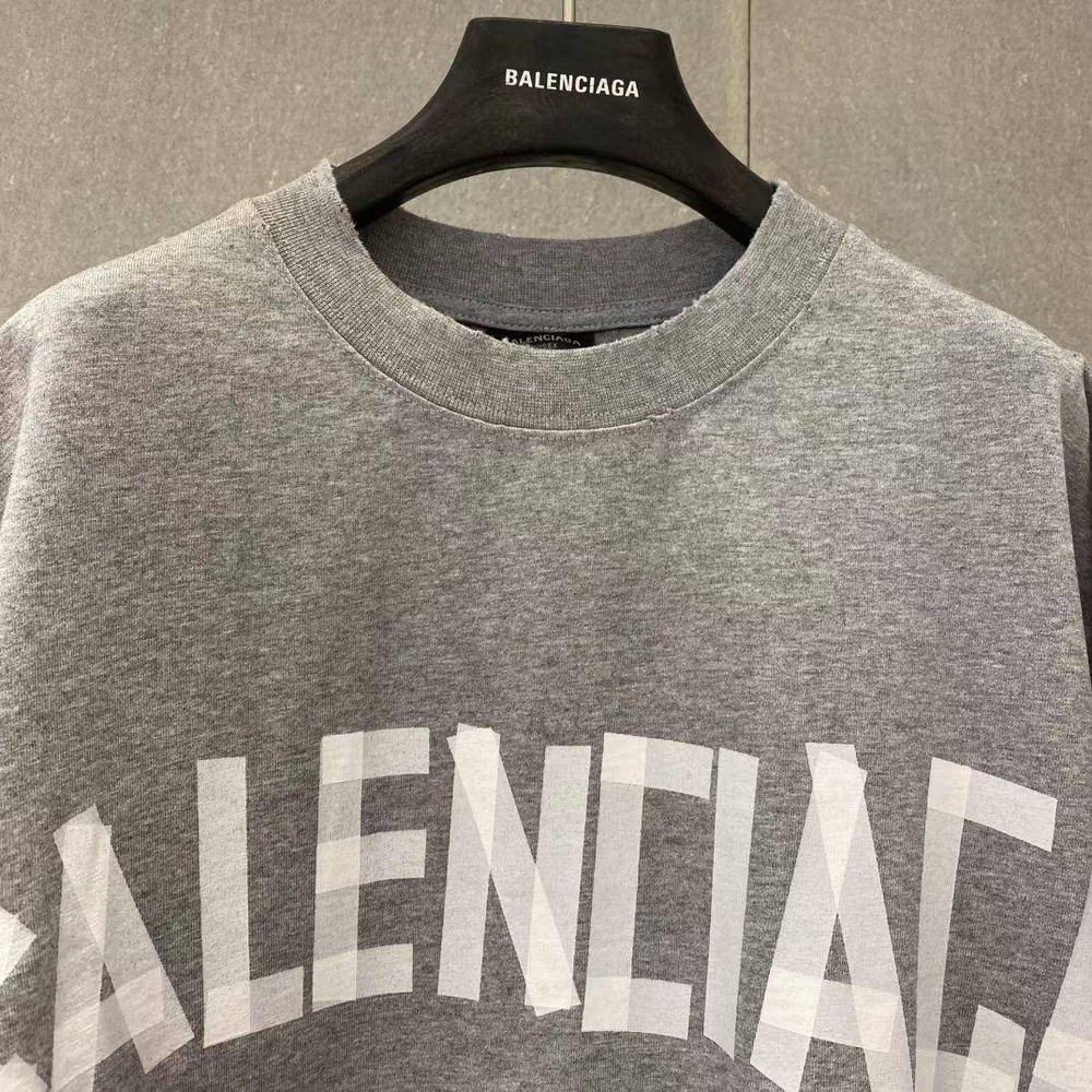 Футболка Balenciaga