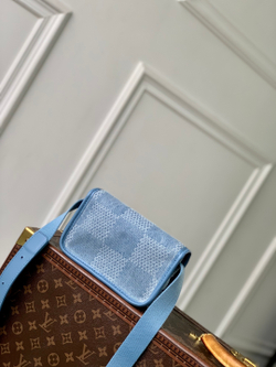 Louis Vuitton Bosphore Wearable Wallet