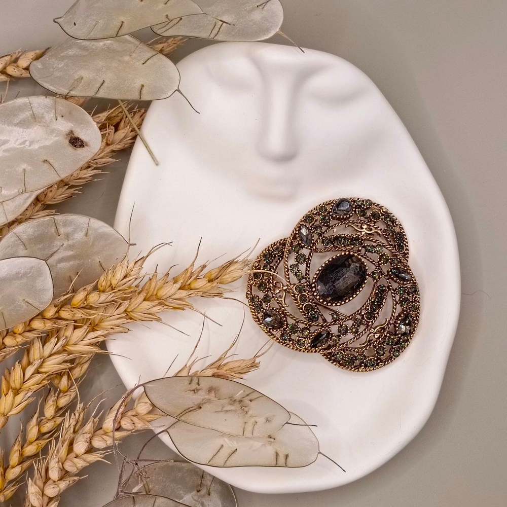 брошь" Винтажная композиция с горным хрусталем"