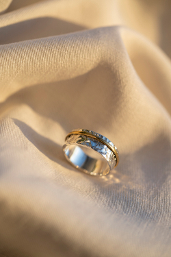 E.Tolstaya Кольцо битое M с латунью