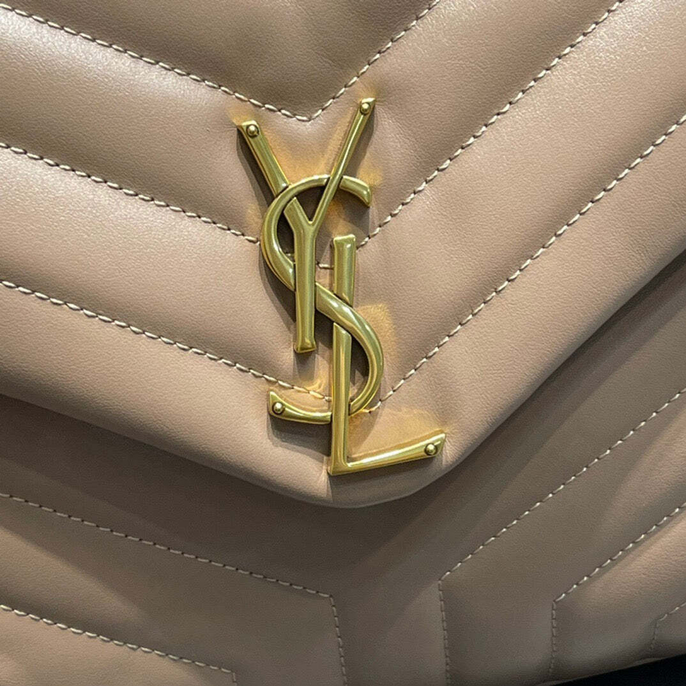 Yves Saint Laurent Loulou 32 cm